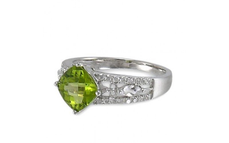 14K White Gold Peridot With Diamond Ring